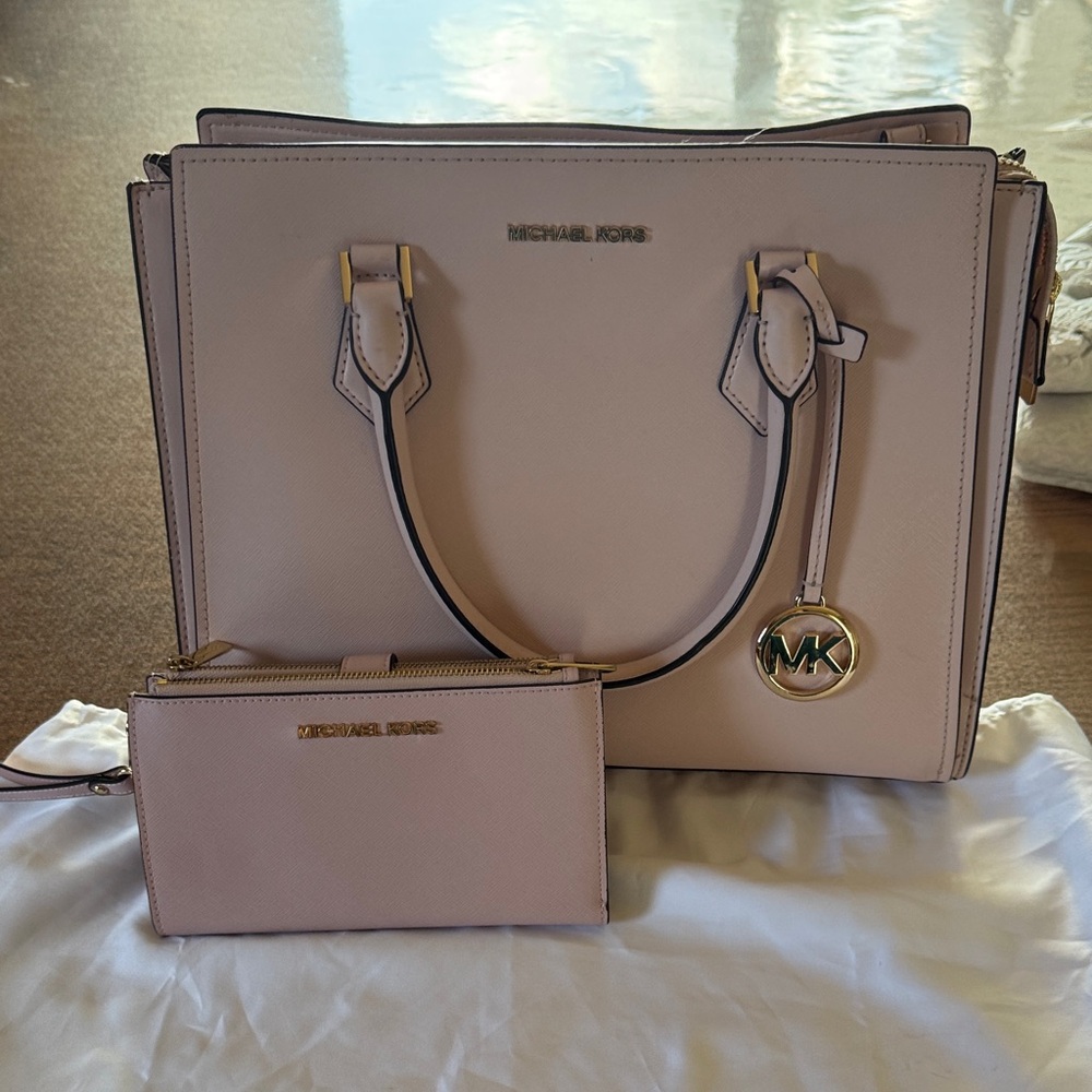 Michael Kors Blush Tote and Wallet Set